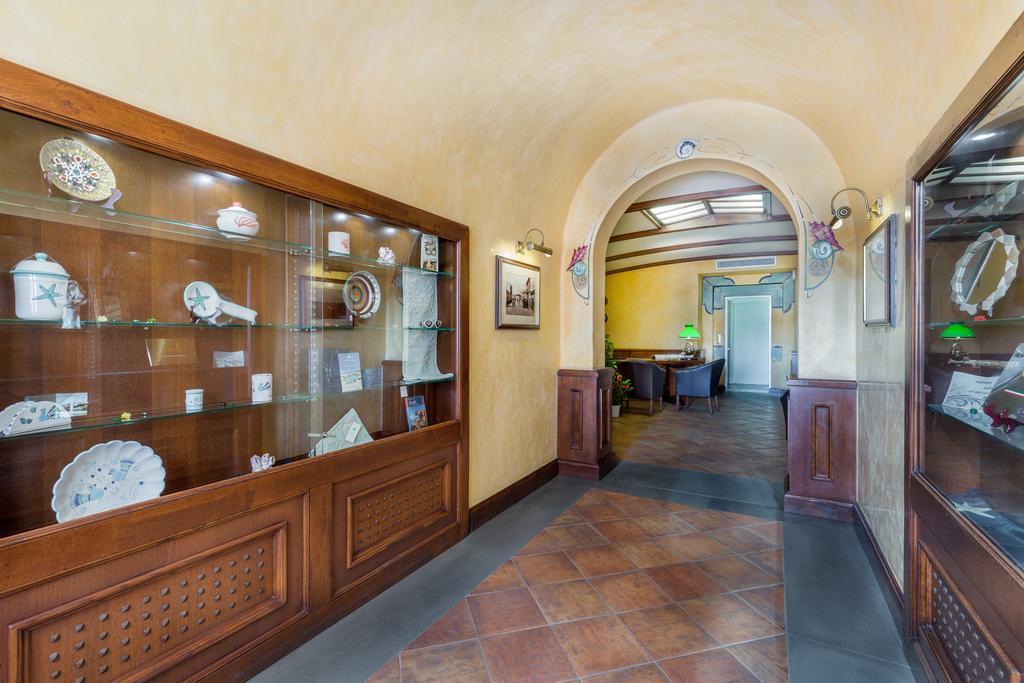 La Vecchia Fonte Boutique Hotel Palau Eksteriør billede